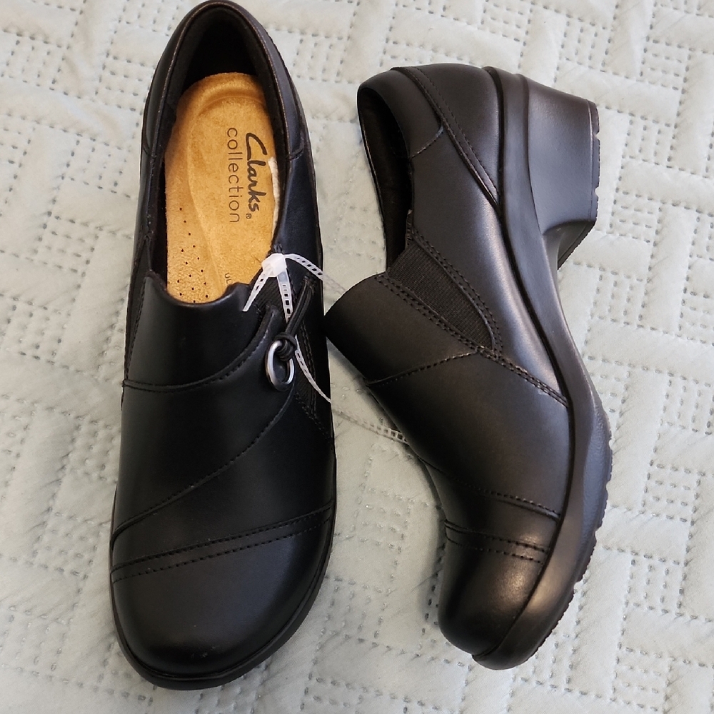 Clarks Comfy Black Leather Slip-Ons